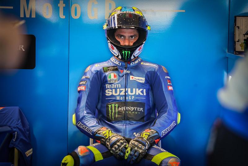 Mir與Rins兩人都很有機會站上頒獎台,但卻都紛紛轉倒退賽。