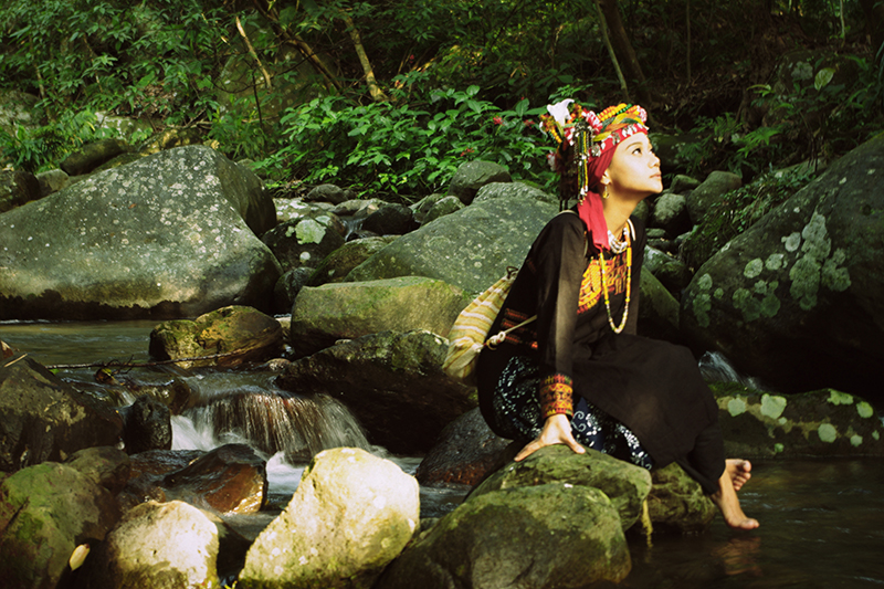 【車勢星聞】阿爆對於推廣並保留原民母語、原民文化,不遺餘力。(圖:聯經出版社提供)