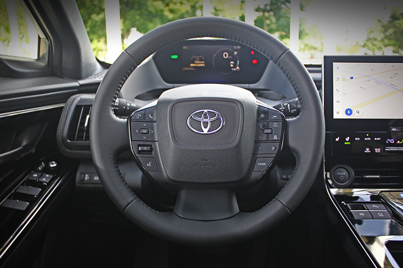 bZ4x配置TSS 3.0駕駛輔助系統,操作介面多集中於方向盤右側,使用起來相當簡單好上手。