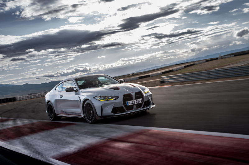 M4 CSL最大馬力提升到550hp,0~100km/h加速也進步到3.7秒。