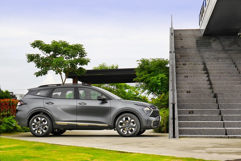 全新Kia Sportage 4,660mm x 1,865mm x 1,680mm的車身尺碼,略大於眾所熟悉的日系同級產品。