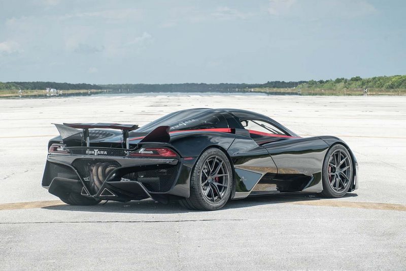 動力提升到1,861hp的Tuatara最終測出295mph(474.76km/h)成績。