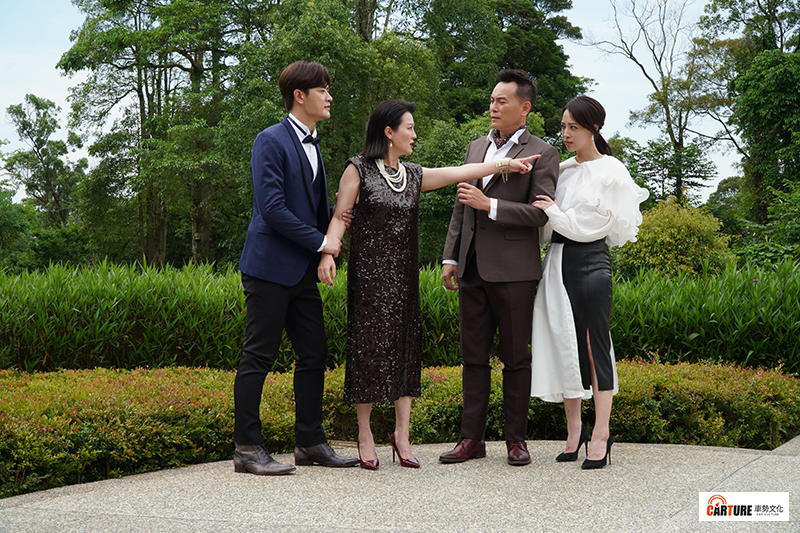 【車勢星聞】三立八點檔《一家團圓》主要演員張勛傑(左起)、苗可麗、陳霆、林筳諭(勇兔)。