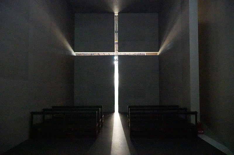 本次《挑戰—安藤忠雄展》中，最受注目的就是將經典建築空間「光之教堂」1:1復刻再現。