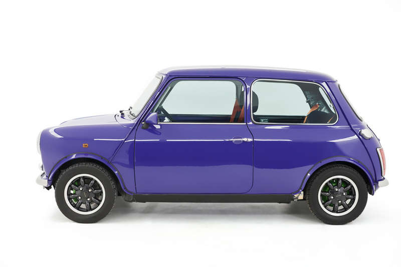 Mini Paul Smith Edition藍色是來自於 Paul Smith喜愛的襯衫顏色。