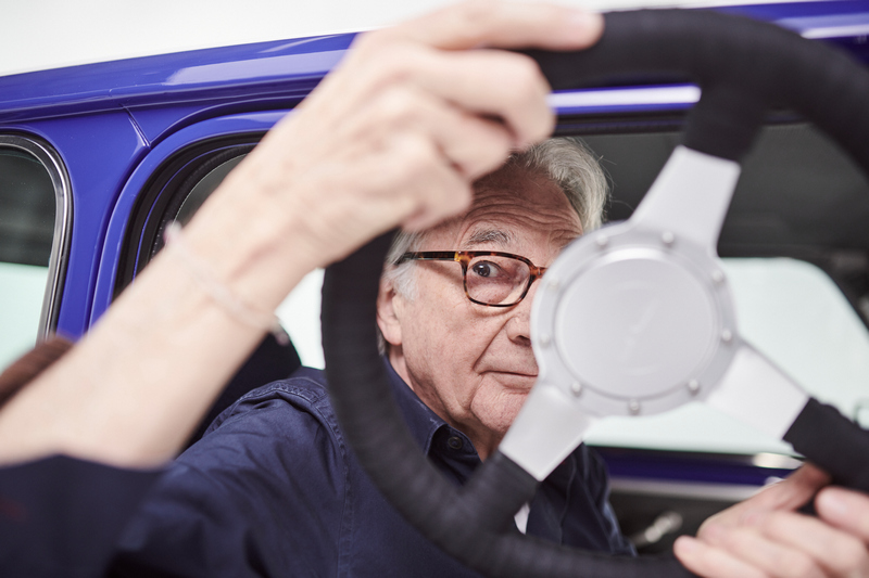 方向盤換成可拆式設計。