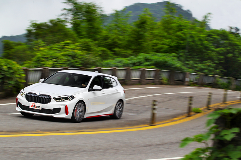 在Sport模式下128ti加速反應與聲浪充分展現鋼砲氣勢。