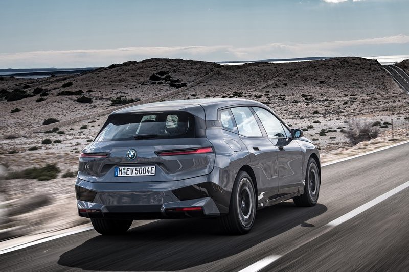 ONE與BMW合作要提供雙化學電池給iX測試車使用,據稱能提供966公里續航里程。