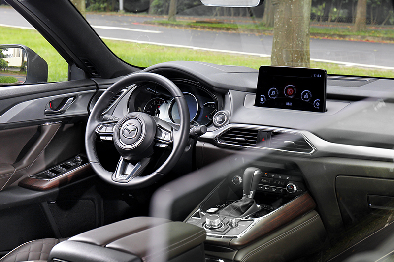 大量使用軟質與皮革讓車艙擁有媲美豪華車的高級感。