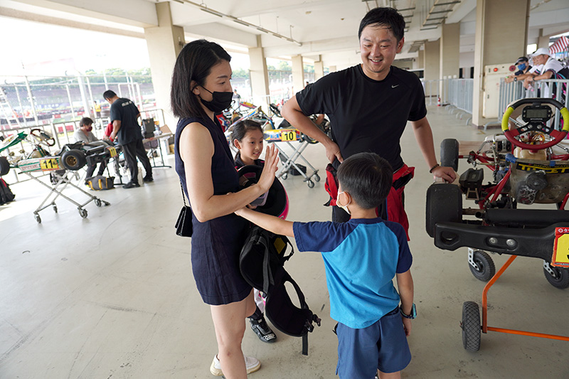 李彥翰與李羽晨參賽時,全家都會一同參與,成為全家最重要的共同休閒活動之一,李彥翰希望全家和樂的氛圍能帶動更多家庭一同投入賽車運動。