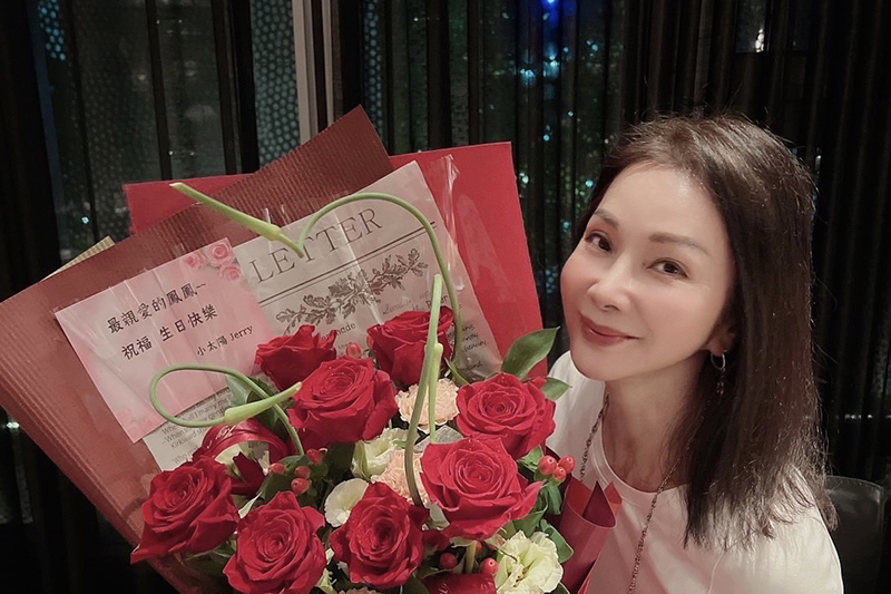 【車勢星聞】陳美鳳生日工作滿檔,計程車司機「大心」慶生。(圖:民視提供)