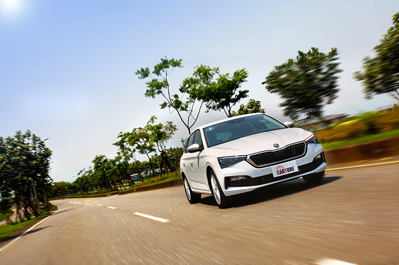 新年式加入Travel Assist智慧車陣輔助系統,只需一鍵便可召喚ACC、Lane Assist、Front Assist及Side Assist等系統。