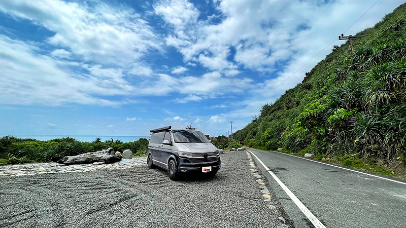 接下來,如何將老山車拖至秘境玩耍是緊鑼密鼓籌備中的計畫,而究 其根本則仍將以這輛T6.1 Multivan 4MOTION作為探險基地。(Jeffrey提供)