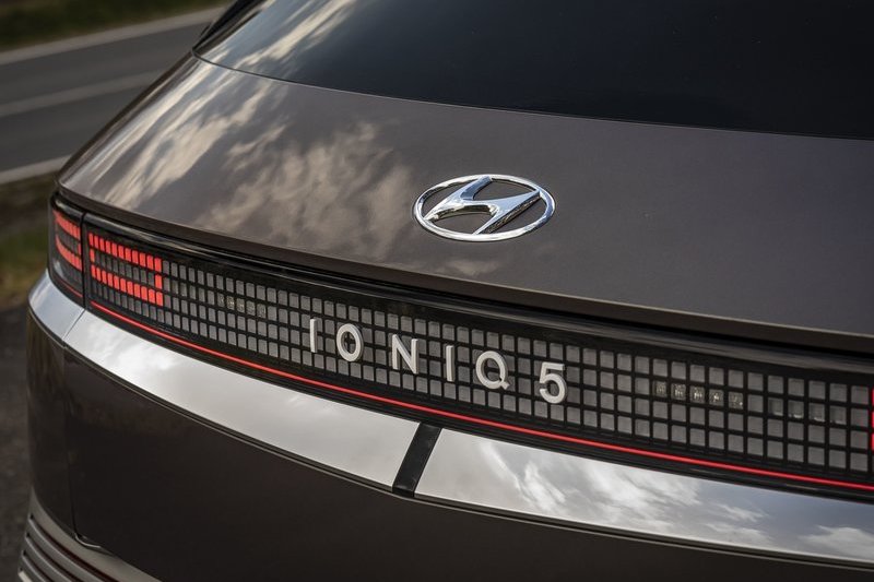  偽裝車捕捉到Hyundai Ioniq 5 N將配備跑車座椅 