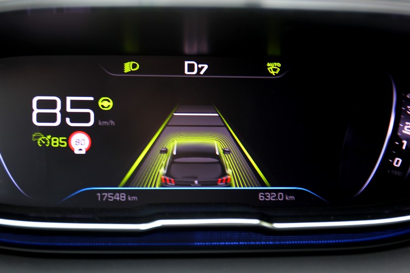 ACC主動式定速巡航系統附自動煞車及再啟動功能及LPA車道保持系統,大幅提升行車安全同時減輕駕駛者負擔。