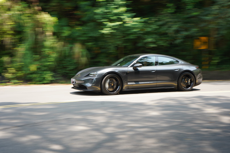 GTS版本的PASM主動氣壓懸吊特別強化,以提升彎中的側傾動態反應