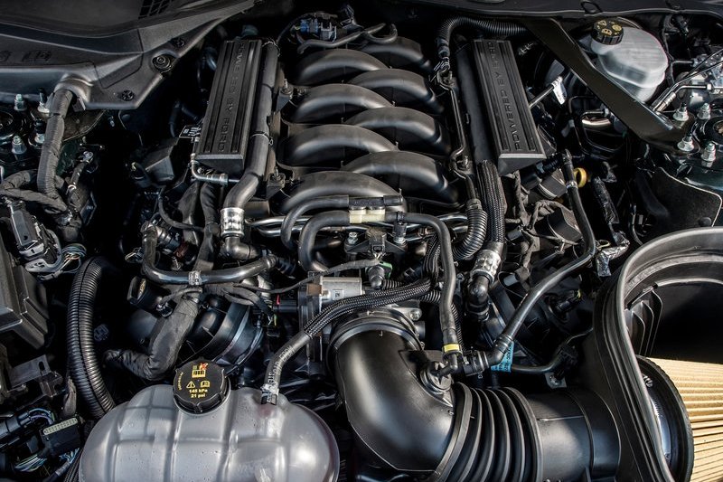 近日消息指出新Mustang將於9月底特律車展現身,2.3升EcoBoost與5.0升V8引擎則有可能會導入電能系統。