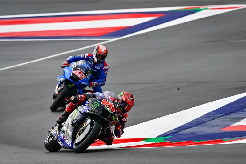 Quartararo在賽事中後段從後方追上加入領先集團。