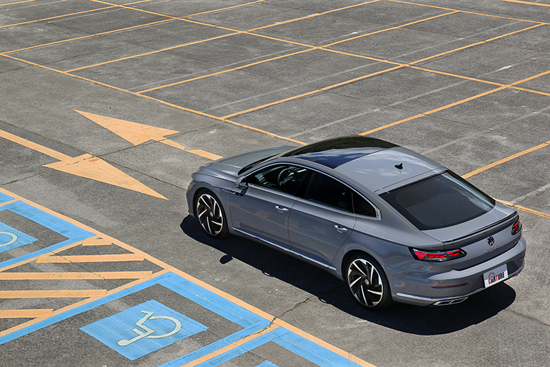 在分別試駕過Arteon與Arteon Shooting Brake後,發現喜歡Arteon多一點。