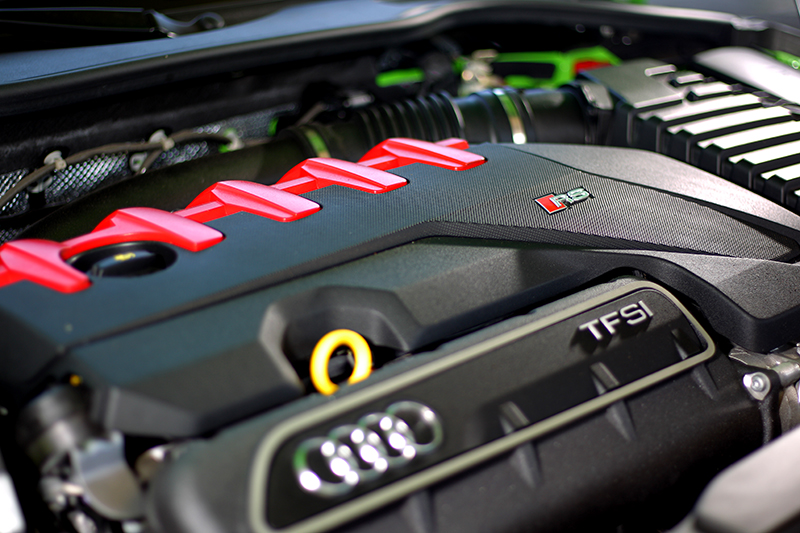 2.5升五缸渦輪具有400hp/48.9kgm輸出。