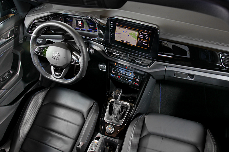 T-Roc R座艙並無刻意強調性能。