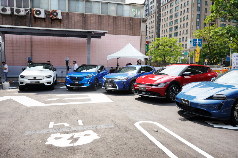 Peugeot e-2008的國內首秀竟是在今年7月的一場電動車充電站發表會上