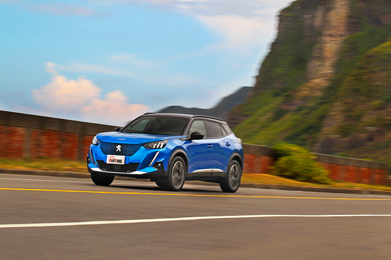 e-2008車重比油車多出300多公斤的條件下,0-100 km/h的加速表現依舊能保持在8.1秒