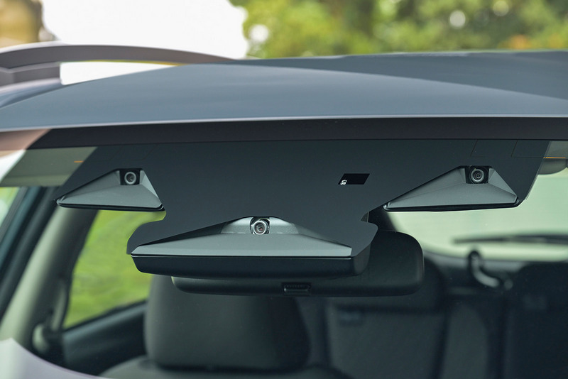 配備最新Eyesight駕駛輔助系統與增加鏡頭提升偵測能力。