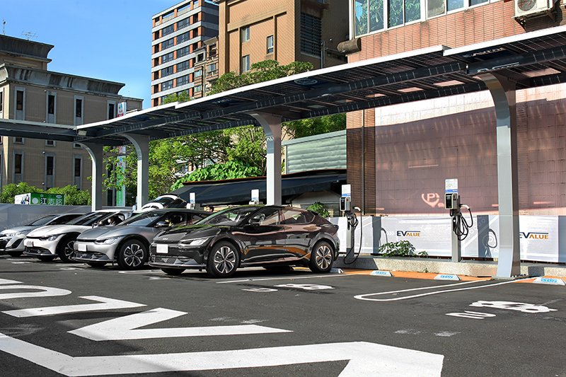 台灣森那美安排EV6 Air增程版環島活動。