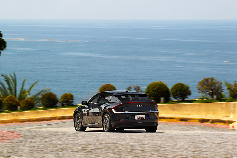 遇到下坡都非常高興，因為可滑行省電。