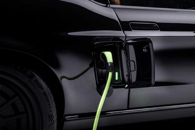 該野馬動力已改成純電系統,擁有536hp/155kgm輸出。