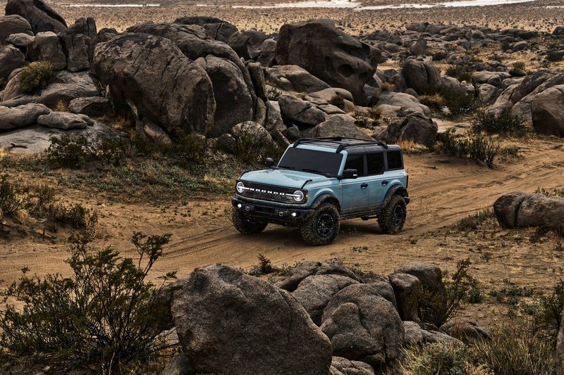 2.3升EcoBoost車型動力提升至330hp/52.3kgm，2.7升V6車型動力則提升至355hp/59.9kgm。