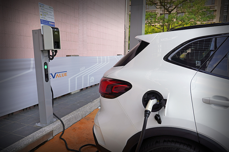 可以J1772在家或外站充電的MG HS PHEV,堪稱當前最易感受電動用車體驗的選項。