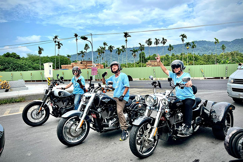 【車勢星聞】《綜藝玩很大》喜迎八週年騎重機環島、辦見面會。(圖:三立提供)
