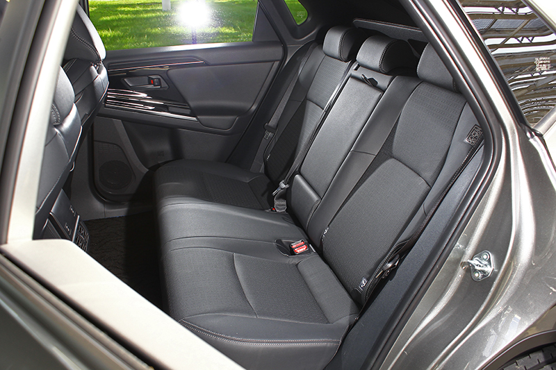 bZ4X軸距為2,850mm,對於後座空間有不小助益。