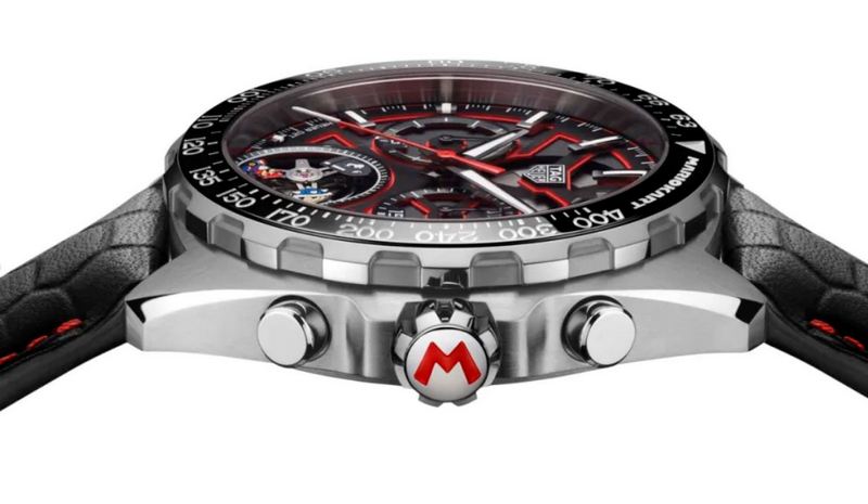 錶冠印有M字樣。