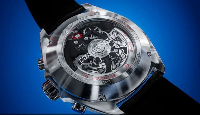 背蓋也印有Mario Kart字樣。