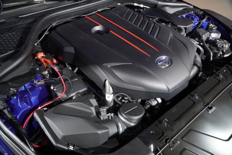 GR Supra所搭載的這具3.0升渦輪引擎低轉扭力飽滿，出彎隨即補上的力道相當即時!