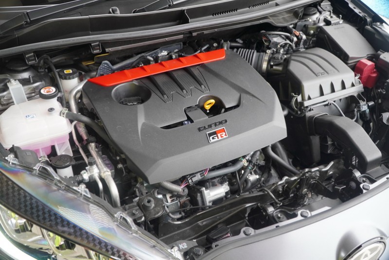 動力則維持261匹最大馬力,不過扭力峰值從原本的37.7公斤米堤升至39.8公斤米