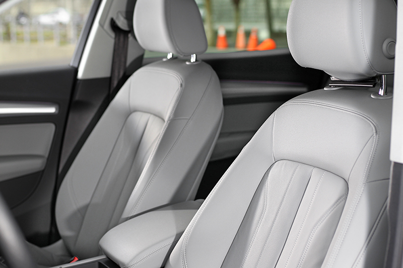 Q5 40 TFSI Launch Edition座椅沒有記憶與電動腰靠。