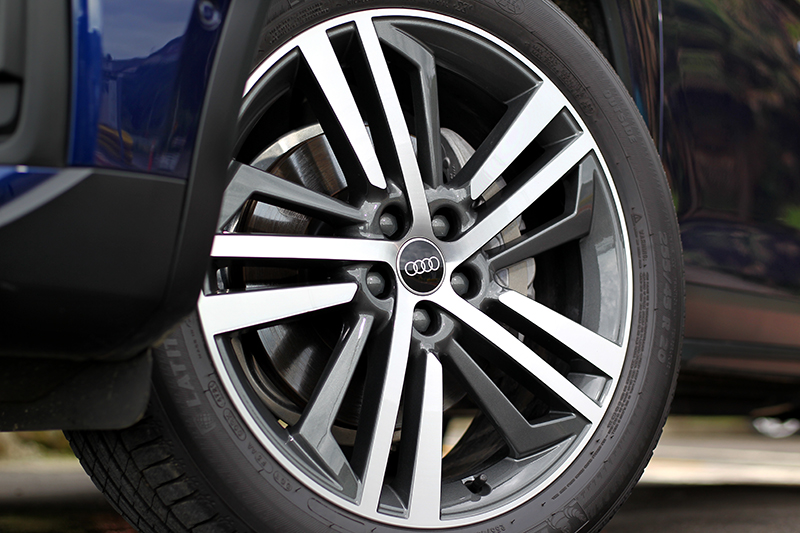 所配的20吋輪圈甚至比Q5 45 TFSi還要大。