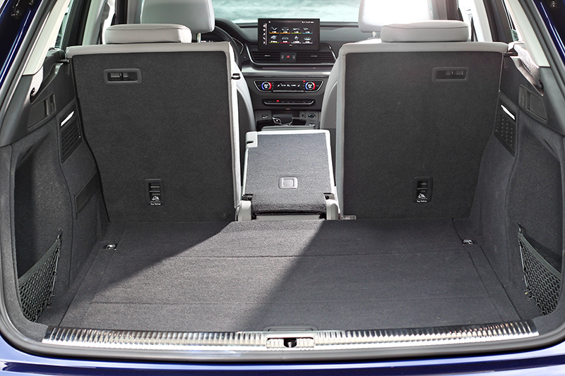 行李廂擁有520~1,520公升容積。