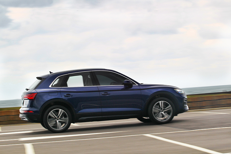 quattro ultra四輪驅動系統讓Q5在彎中有著安定的表現。