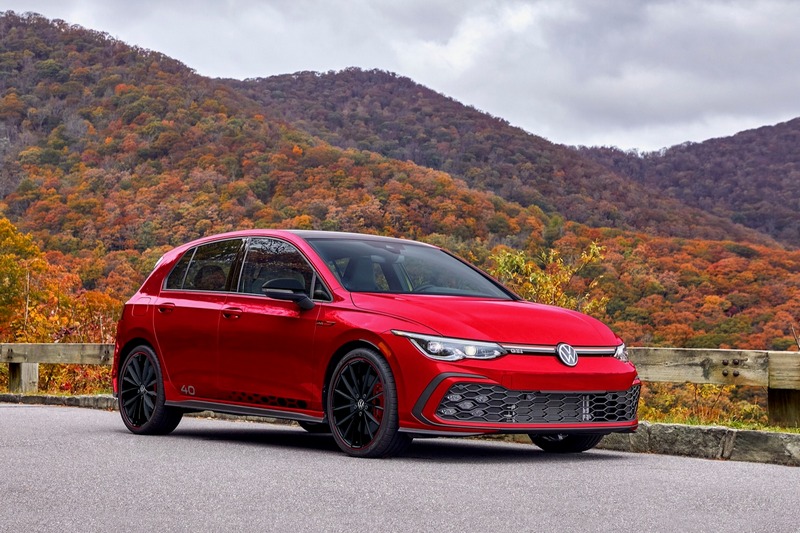 紀念Golf GTI進入美國市場40週年,Volkswagen推出Golf GTI 40週年紀念特仕版。