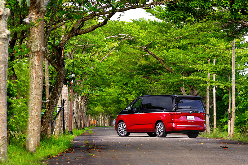 新世代Multivan試圖轉型成MPV，而在各方面表現也確實辦到了。