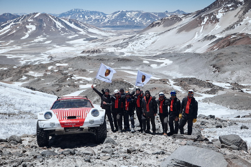  Porsche 911特殊越野改裝版挑戰登上全球最高火山! 