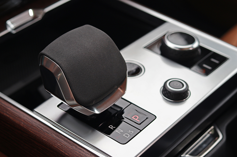8速手自排變速系統以線傳技術控制,動力銜接與傳輸感受堪稱美妙。
