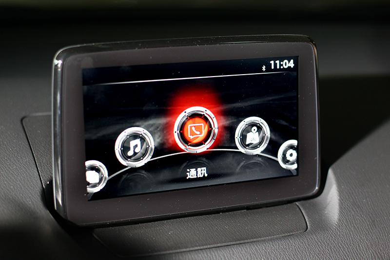 雖不是最新介面,但直覺的操作介面卻討人喜愛,且支援無線Apple CarPlay、Android Auto。
