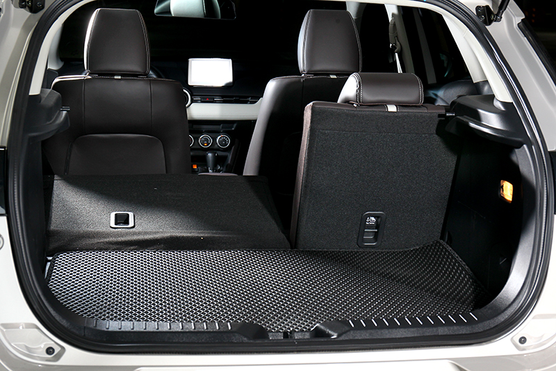 300~1,260公升置物容積雖不亮眼,但對於單身或兩人世界已夠用。