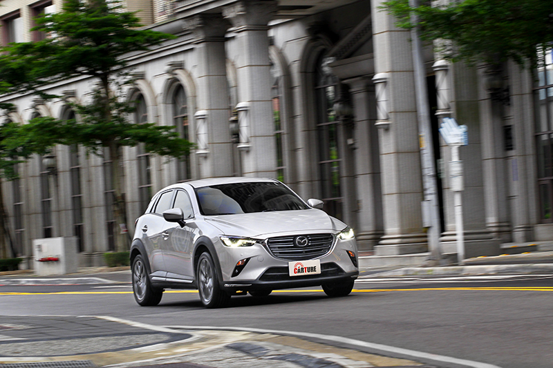 沒有渦輪衝勁,CX-3呈現易掌握的滑順細膩反應。